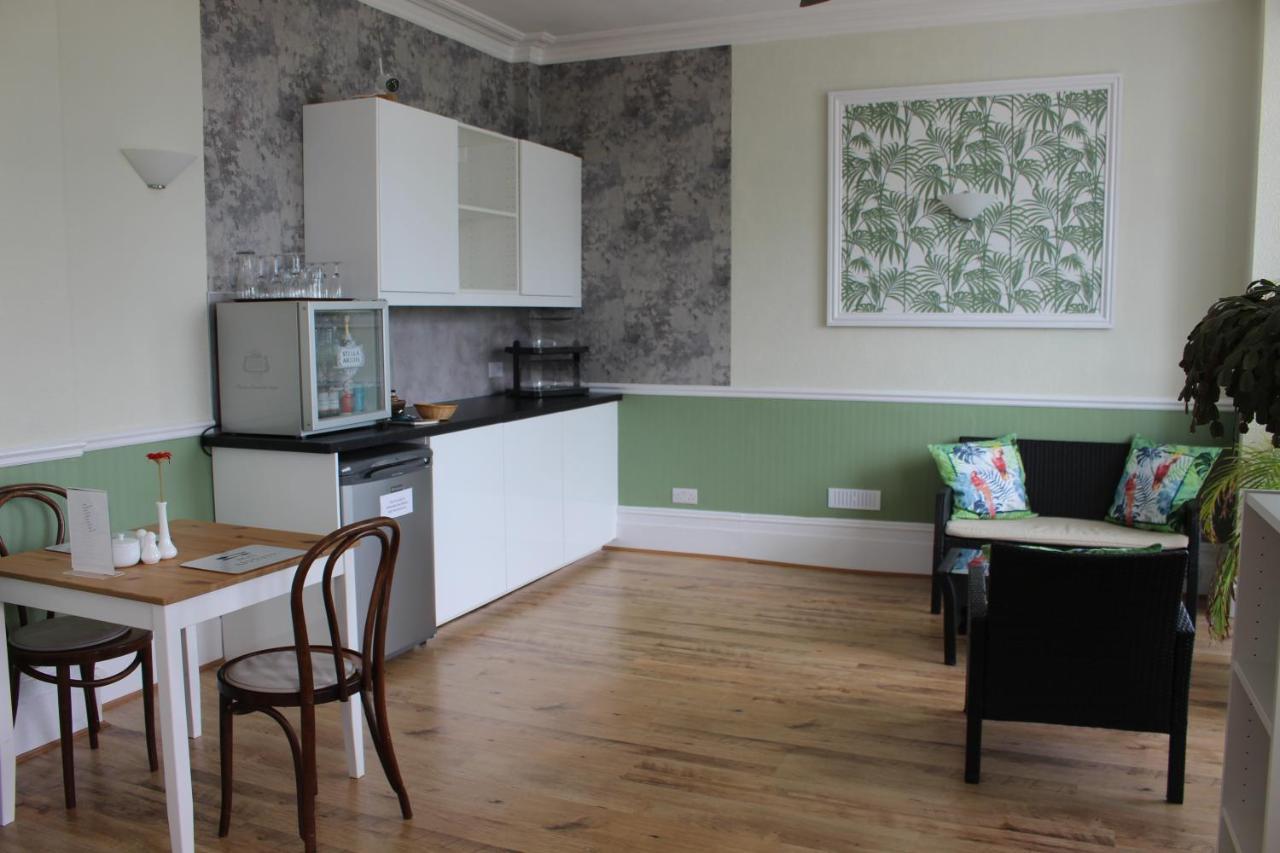 Beamsley Lodge B&B Eastbourne Exteriör bild