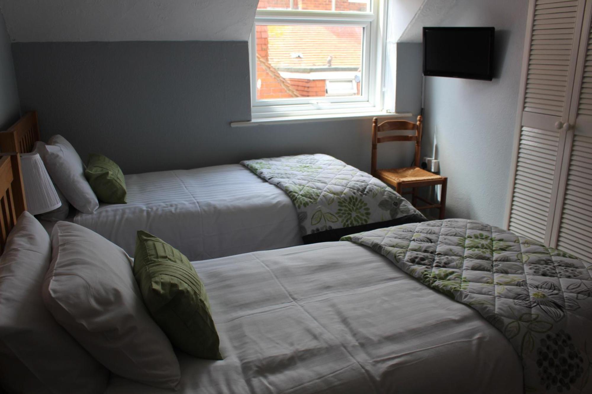 Beamsley Lodge B&B Eastbourne Exteriör bild