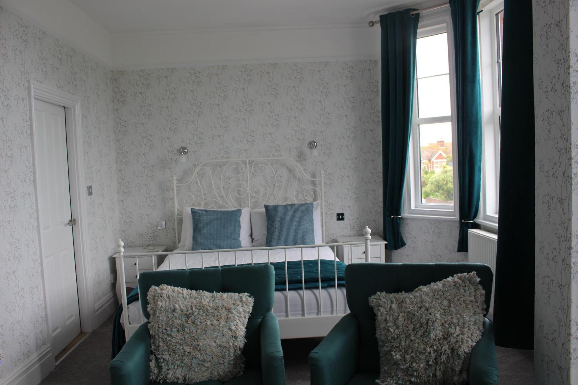 Beamsley Lodge B&B Eastbourne Exteriör bild