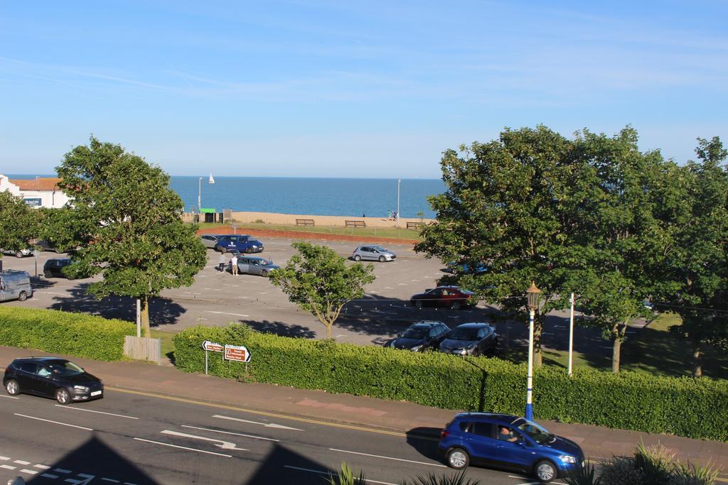 Beamsley Lodge B&B Eastbourne Exteriör bild