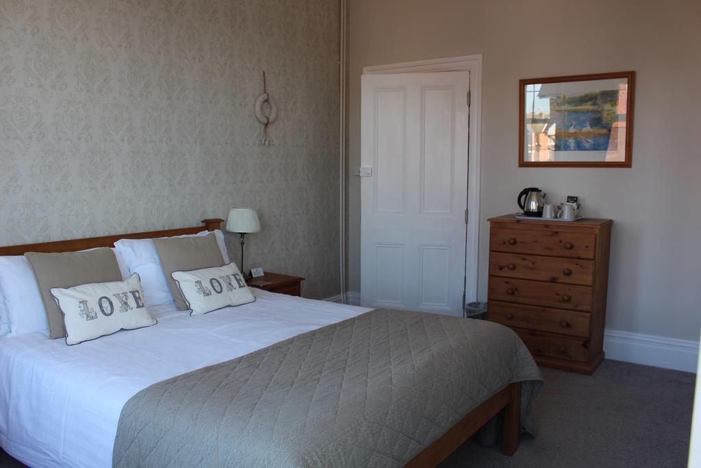 Beamsley Lodge B&B Eastbourne Exteriör bild