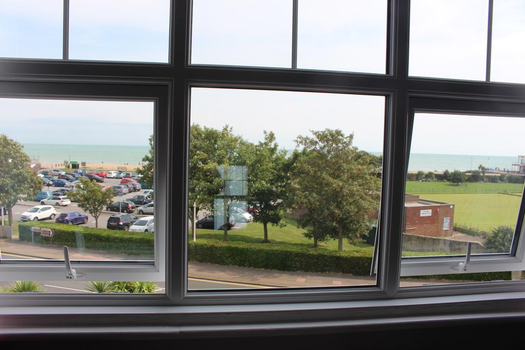 Beamsley Lodge B&B Eastbourne Exteriör bild