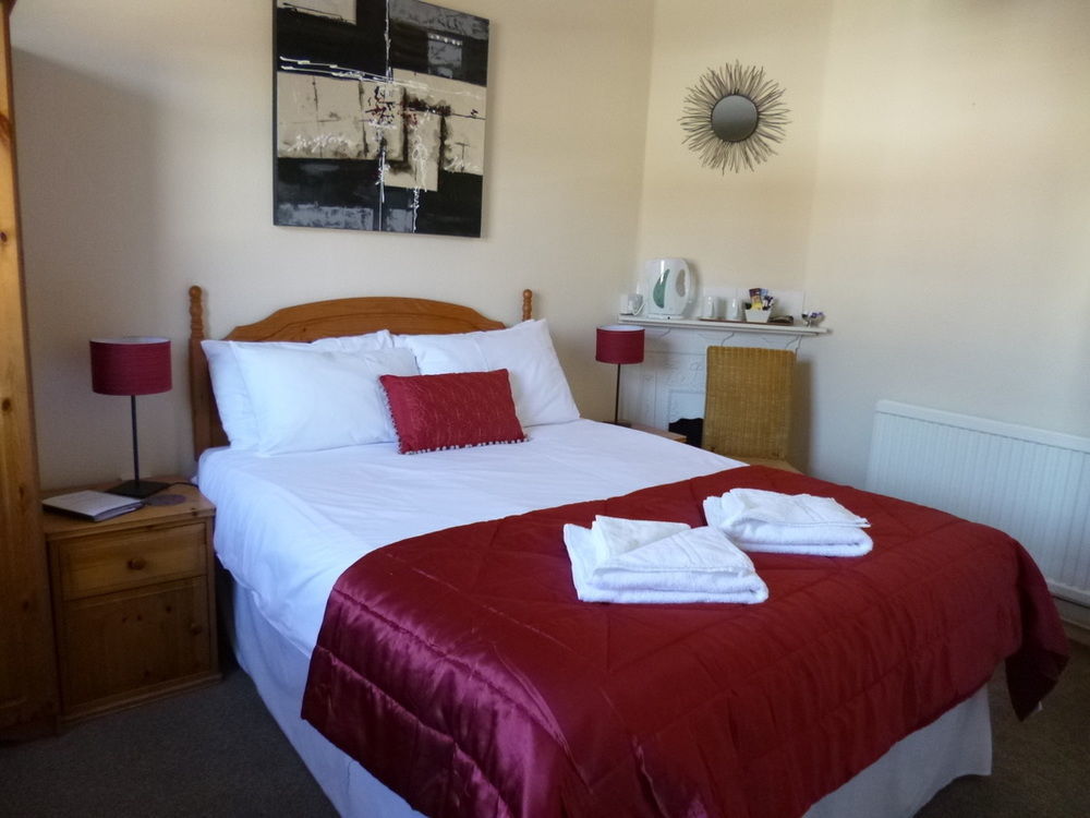 Beamsley Lodge B&B Eastbourne Exteriör bild