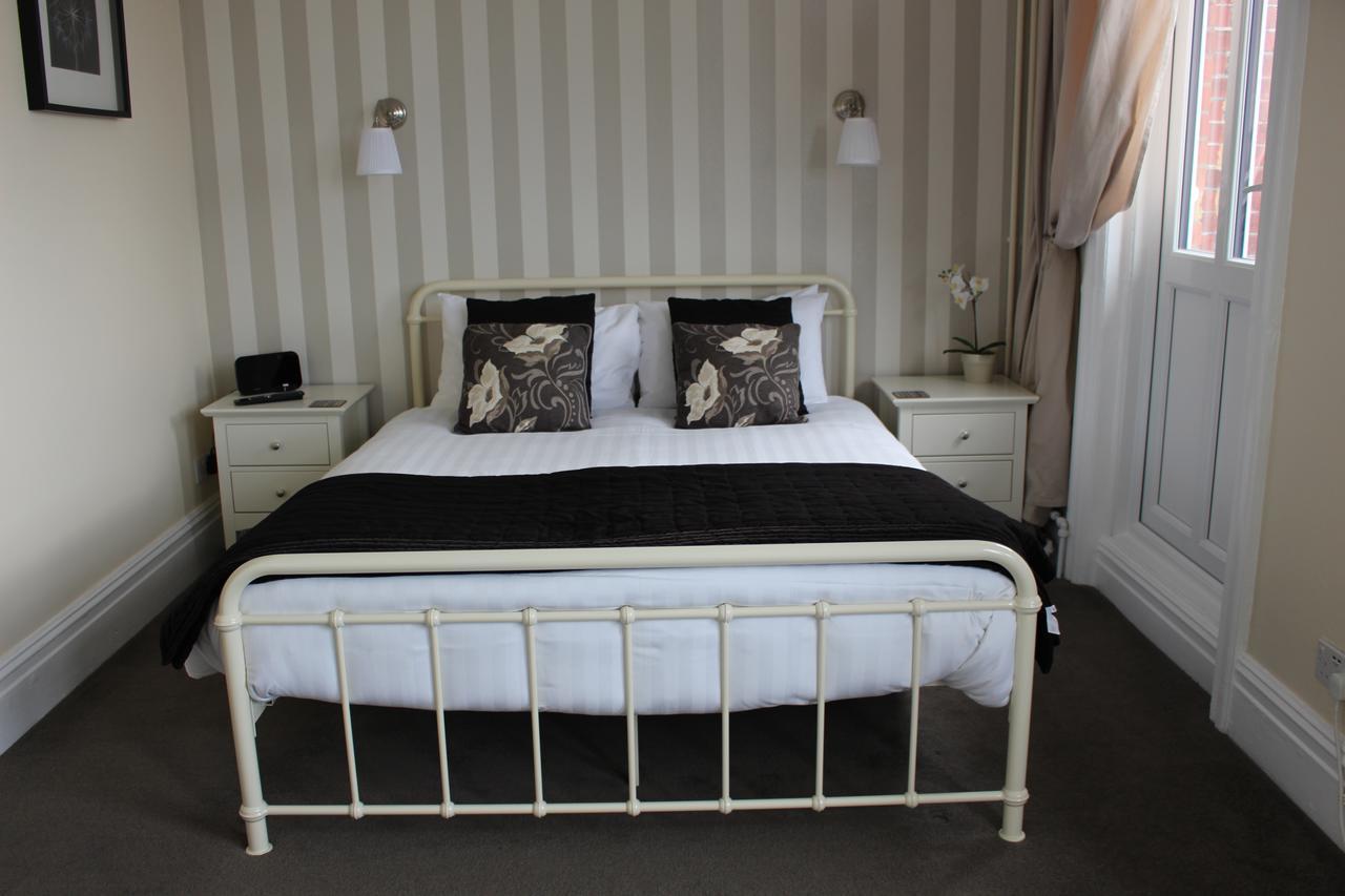 Beamsley Lodge B&B Eastbourne Exteriör bild