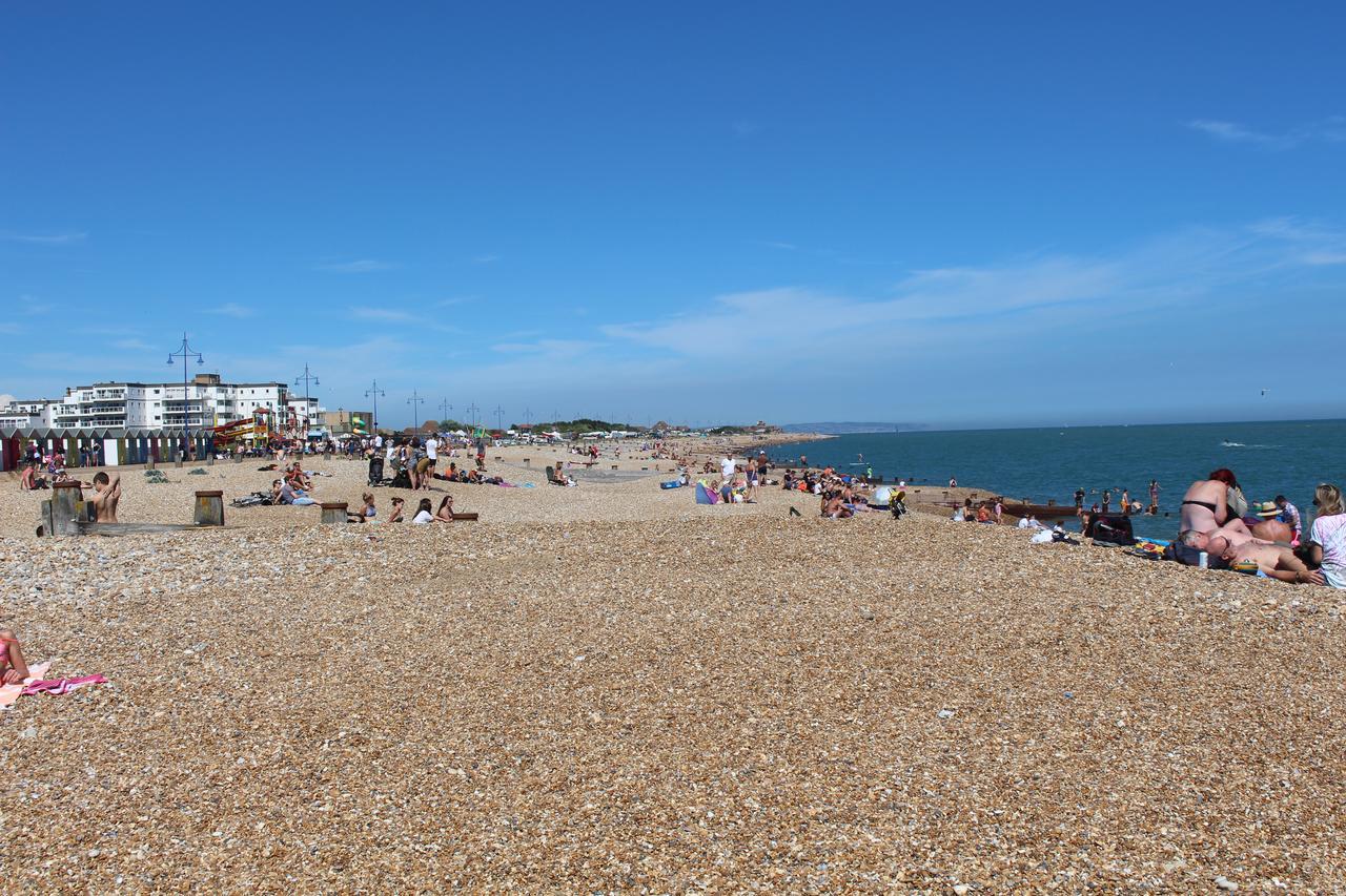 Beamsley Lodge B&B Eastbourne Exteriör bild
